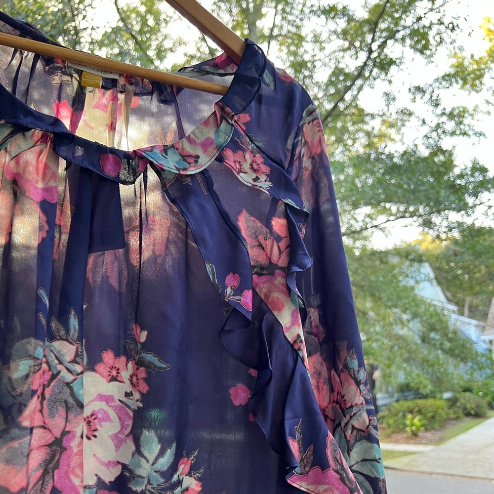 Long sleeve silk blouse, ruffles on neck and sleeve, airy and light. - Picture 3 of 5